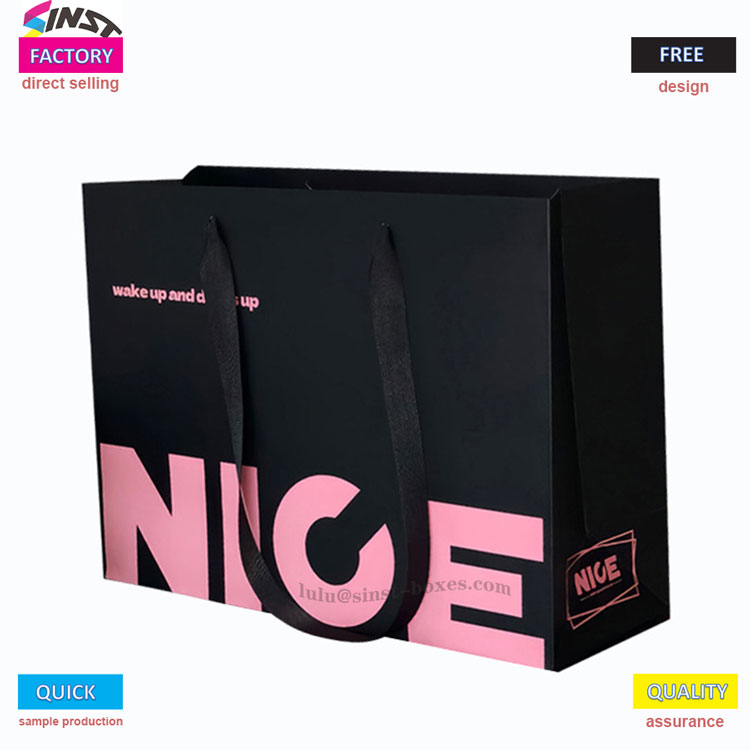 Túi giấy đựng quần áo